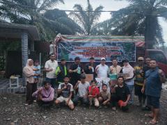 Ratusan Petani Riau Binaan PTPN IV Salurkan Bantuan untuk Korban Bencana Aceh